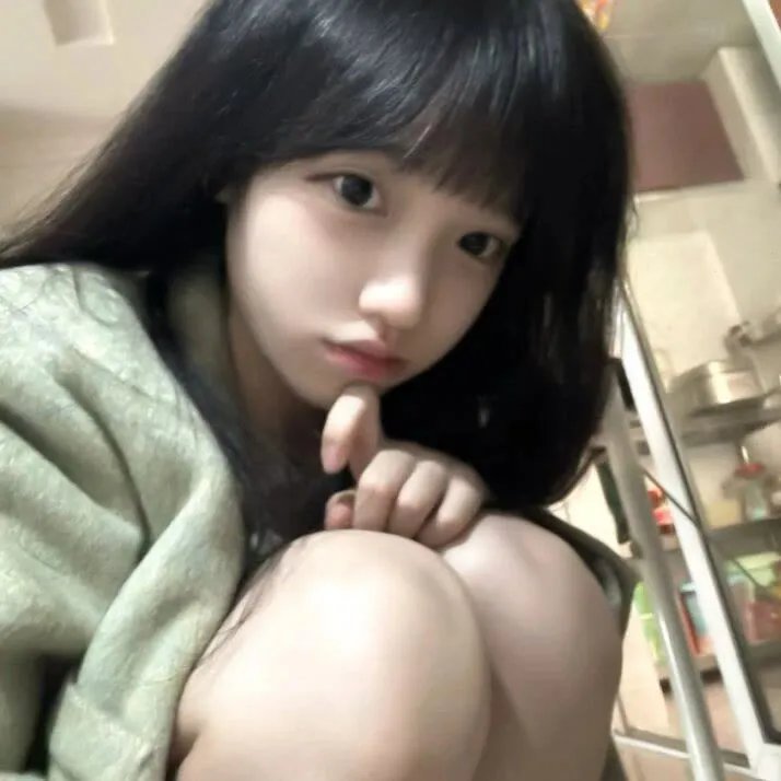 身为悲剧始作俑者的最强邪恶BOSS女王为民竭心尽力